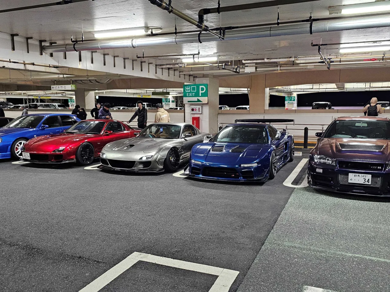 JDM cars lined up inside Umihotaru Parking Area